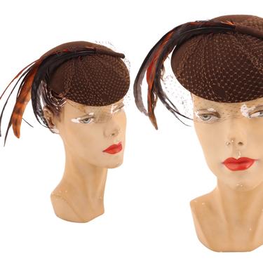 40s 50s brown feather oval tilt hat / vintage 1940s mini cocktail fascinator w/ veil 1930s 