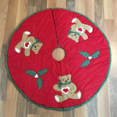 Appliqued bears Christmas tree skirt - vintage handmade quilt 