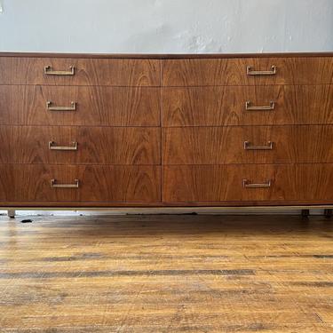 Walnut 8 Drawer Dresser\/Lowboy by Jack Cartwright for Founders Furniture