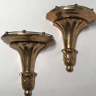 Wonderful vintage brass shelves with great details! 