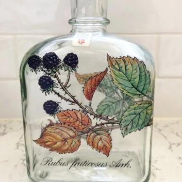 Holmegaard - Vintage glass bottle with blackberry - From the line amateur aquavit - Made in Denmark 1990. by LeChalet