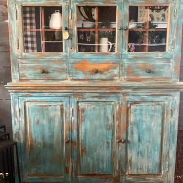 Awesome Distressed Cabinet