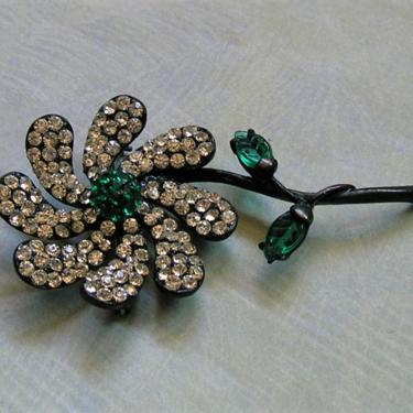 Vintage Weiss Flower Pin, Weiss Flower Pin, Old Rhinestone Pin, Vintage Weiss Brooch, Vintage Flower Pin, Costume Jewelry (#3875) 