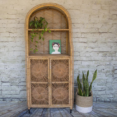 SHIPPING NOT FREE!!!Vintage Rattan Cabinet/ Sunburst /Wicker Hutch/Etagere/Need some tlc: it can be painted with either color or varnish 