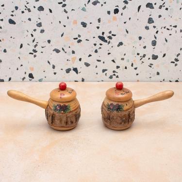 Vintage 1950s Wood Salt & Pepper Shakers - New York Souvenir Country Kitchen Decor - Set/2 