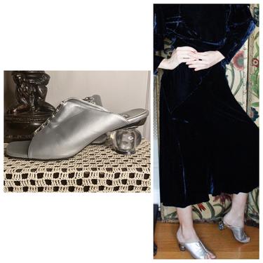 2000s Slides // Y2K Silver and Lucite Slide Sandals // vintage heels // 7M 