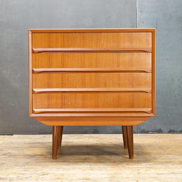 Vintage Petite Danish Teak Dresser Nightstand Cabinet Mid-Century Modern Sibast Vodder Wegner 
