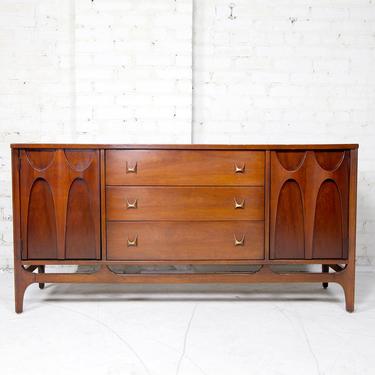 Vintage mcm Broyhill Brasilia small rosewood credenza with sculptural details | Free delivery in NYC and Hudson areas 