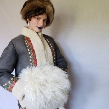 1940s Mongolian Fur Muff / 40s Ivory White Shaggy Wool Handwarmer Muff / Old Hollywood Boho Bohemian Winter Style Snow Princess 