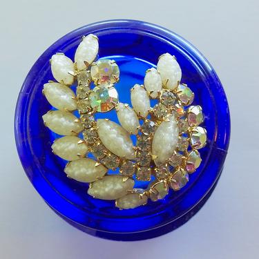 Weiss Poured Glass and Rhinestone Brooch 