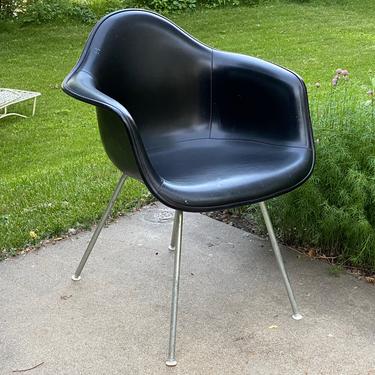 Vintage Black Herman Miller Eames Shell Chair 