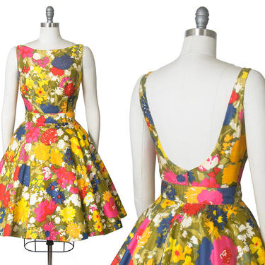 Vintage 1960s Dress | 60s Floral Cotton Sundress Open Back Circle Skirt Day Dress (small) 