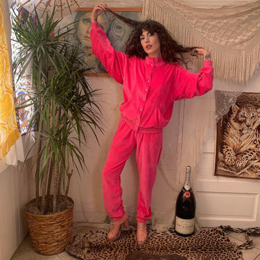 80's PINK TRACKSUIT - velour - two piece - pockets - snaps - small/medium/large 
