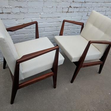 Mid Century Modern Jens Risom Walnut Lounge Chairs 