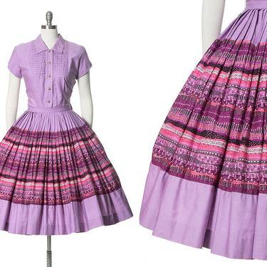 Vintage 1950s Shirt Dress | 50s AAA Atomic Striped Border Print Purple Cotton Circle Skirt Shirtwaist Day Dress (medium) 