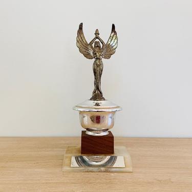 Vintage Victory Figure on Marblelite Base Kennel Club Trophy circa 1968 