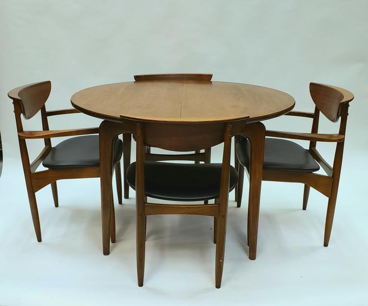 Lane Perception Dining Set with table and four chairs