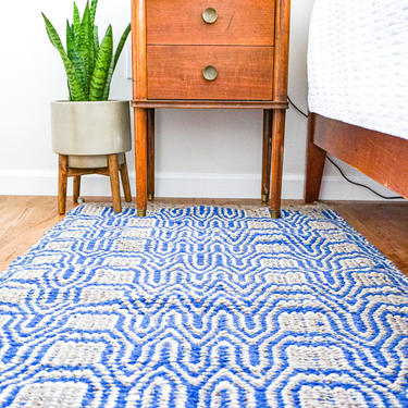 Vibrant Woven Wool small floor mat/Rug 