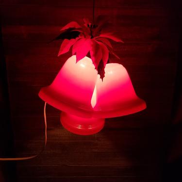 Vintage Twinkling Trio Christmas Bell Lights w/ Poinsettia, 3 Red Illuminated Blinking Light Cluster, Mid Century Christmas, Vintage Holiday 
