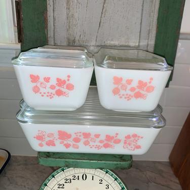Vintage Pyrex Pink Gooseberry Refrigerator dish set