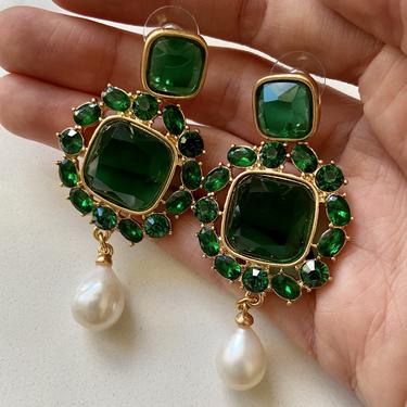 Designer OSCAR DE LA RENTA Emerald Green Pearl Drop Statement Earrings