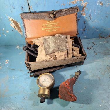 Tycos Sphygmomanometer by Taylor Instruments Antique Blood Pressure Sleeve 