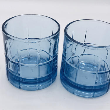 Vintage Pair of (2) Anchor Hocking &amp;quot;Tartan&amp;quot; Blueberry Blue Pattern Rocks Whiskey Glasses- 10 0unce Nice Condition 