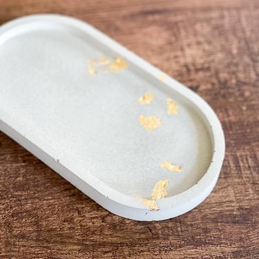 Gold Flake Concrete Oval Catchall Tray 