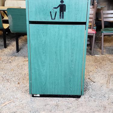 Restaurant garbage can cabinet