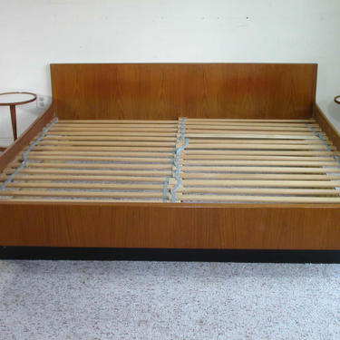 King Size Danish Modern Teak Platform Bed By W&amp;B Mobler 