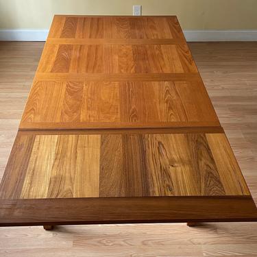 Danish Mid-sized Teak Dining Table With 2 Leaves 