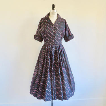 Vintage 1950's 60's Black Rose Floral Cotton Shirtwaist Day Dress Fit and Flare Full Skirt Rockabilly Swing Spring Summer 29&amp;quot; Waist Medium 
