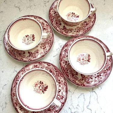 8 Piece of Vintage Tonquin Royal Staffordshire by Clarice Cliff Plum Demitasse Tea Cups and Saucers by LeChalet