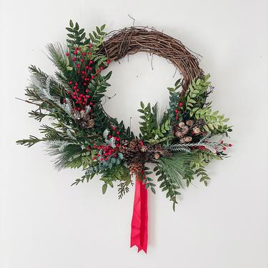 Red Berry Evergreen Winter Wreath, Boho Christmas Wreath, Sophisticated and Classic Holiday Wreath 