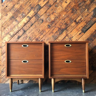Pair of Refinished Walnut Mainline Nightstands by Hooker 