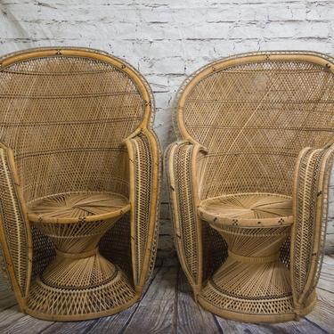 SHIPPING NOT FREE!!! Set of 2 Vintage King and Queen Peacock chairs/ Excellent condition!!! 
