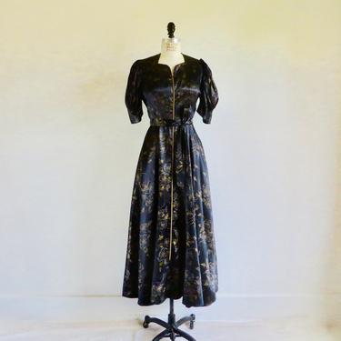 Vintage 1940's Black and Gold Floral Print Rayon Satin House Dress Robe Housecoat Zipper Front Puff Sleeves Rockabilly WW2 Era 28&amp;quot; Waist S-M 