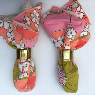 70's Floral Cloth Napkins, Pink Coral Orange Green, Groovy Set Of 2 Cloth Table Linens, Includes 2 Napkin Rings 