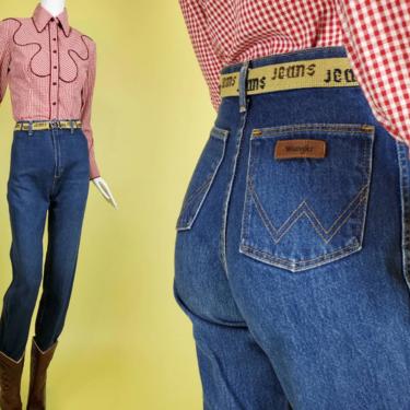 Vintage 70s Wrangler jeans. High rise. Straight leg. Slim fit. (26 × 30) 