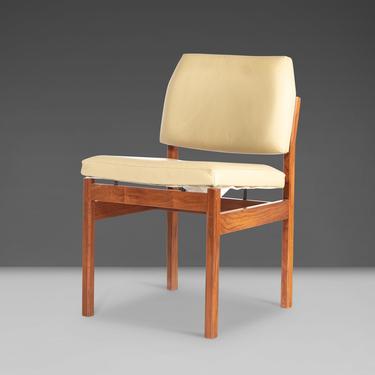 Set of Six (6) Dining Chairs in Walnut and Original Vinyl in the Manner of Jens Risom, c. 1960s 