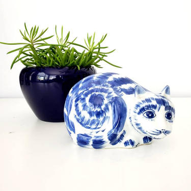 Vintage Blue & White Chinoiserie Cat 