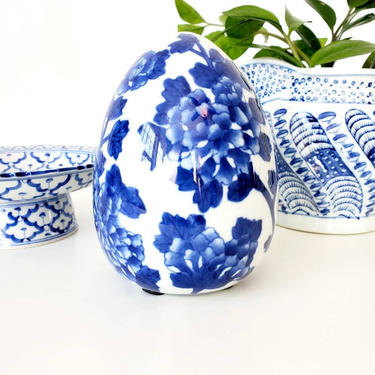 Blue &amp; White Chinoiserie Porcelain Egg 