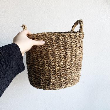 9.5"  Grass Basket with Handles
