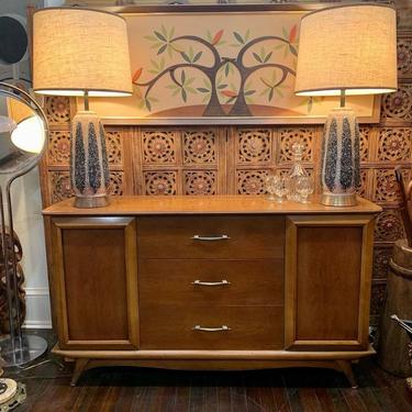 Mid-century modern server and pair of speckled MCM lamps