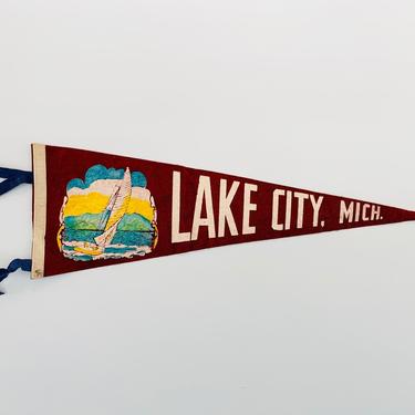 Vintage Lake City Michigan Souvenir Pennant 