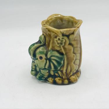 Vintage Majolica  Green Vase  planter cute little elephant on the rim-Great condition 4&amp;quot; 