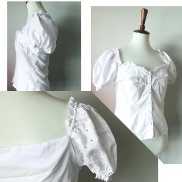 Vintage white sweet cotton eyelet puff sleeve blouse 1950s size small 