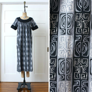 vintage Hawaiian muumuu • cotton tiki Aloha dress / loungewear in dark gray &amp; black 