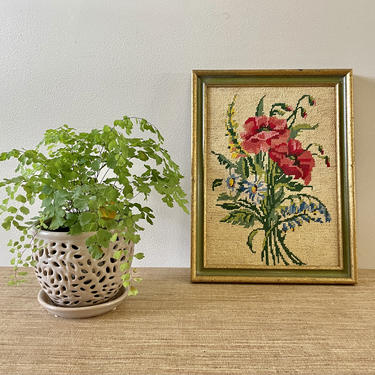 Vintage Needlepoint - Floral Needlepoint - Red Pink Flower Bouquet with Daisies - Framed Needlepoint - Wall Decor 