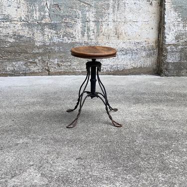 Antique Twisted Wire Oak Patrons Stool 